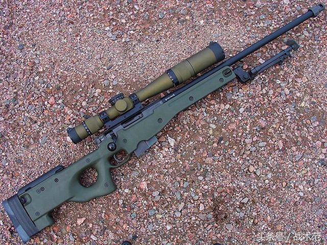 一名驻阿富汗英军狙击手在1600米外,用l115a3狙击步枪28秒内连续射杀5