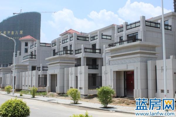 别墅外立面落成