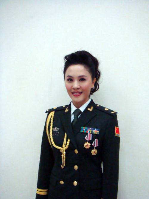 王莹_歌唱家_介绍_生日_经历_留言 - 酷乐米
