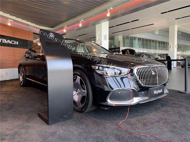 全新一代奔驰迈巴赫s480全款落地多少钱