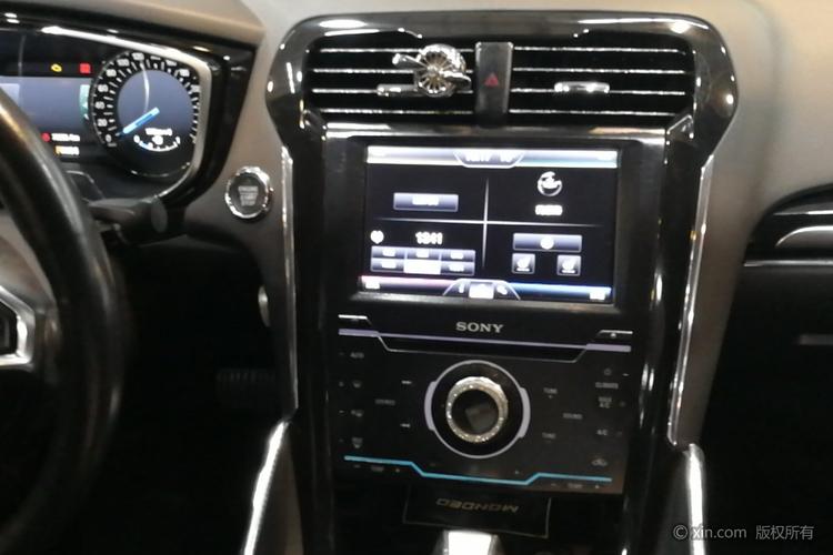 福特蒙迪欧空调及多媒体调节区