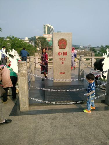 云南河口游玩越南街
