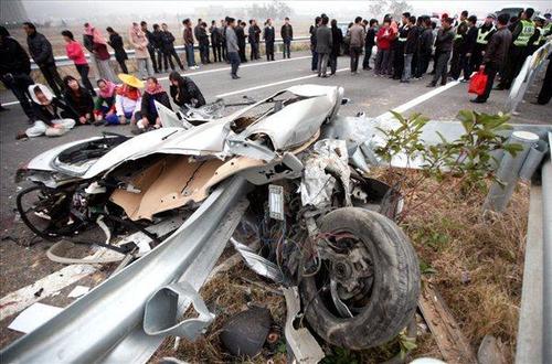 因更换轮毂导致5人死亡,不懂识别原厂轮毂,可能引起车毁人亡!