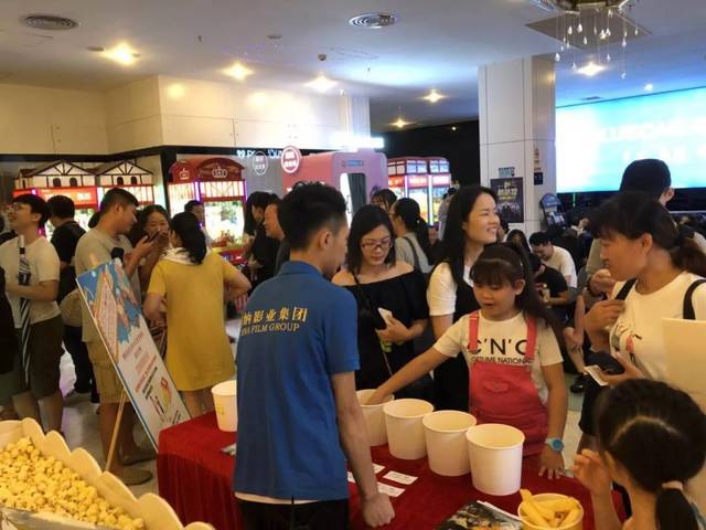 每个 周六日15:00-16:00 都会在影院大堂免费试吃 试吃猜对爆米花口味