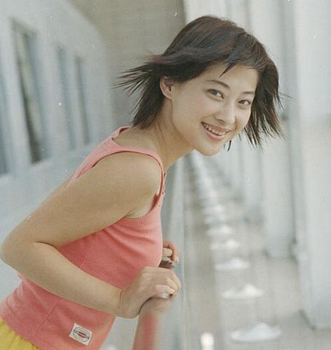 一组明星老照片,年轻时的梅婷,20出头的杨颖,张张让人