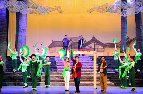 精彩!大型赣南采茶戏剧《十七棵松》昨晚在会昌上演
