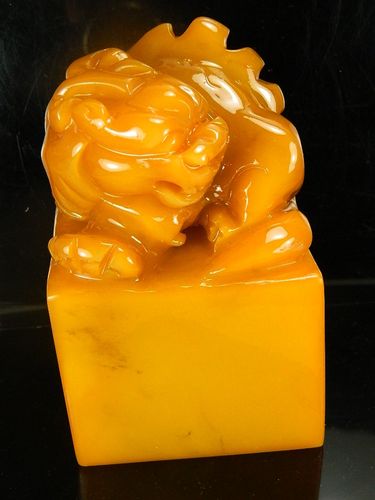 【琢玉庄】精品寿山石田黄色皂石大印章--招财貔貅 送锦盒