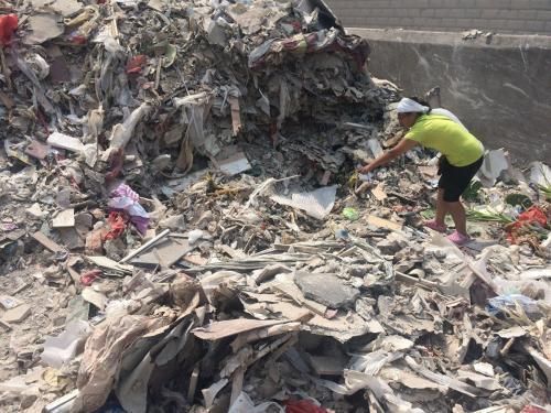 为什么在垃圾堆里能捡到完好无损的裤袜