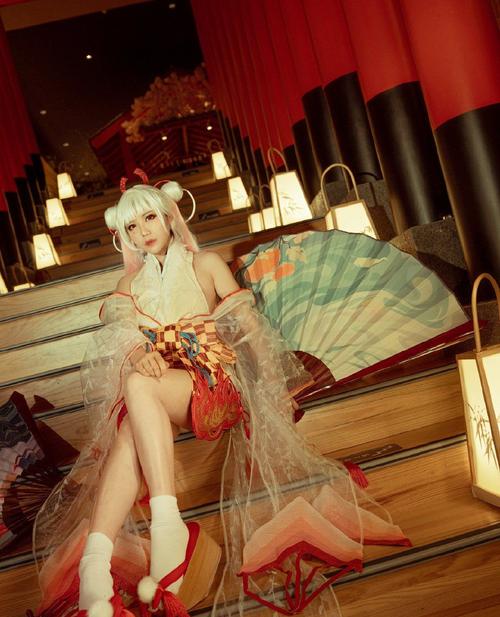 阴阳师不知火cos:花朵是否都为悦人眼目而生