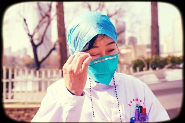 张医生痛苦地说:" 我这次把一生的眼泪流光了!