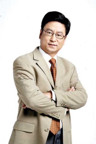 白岩松自曝艰苦身世 连续五个月天天琢磨自杀