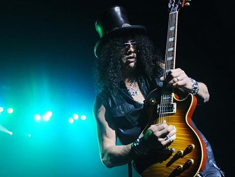 枪炮与玫瑰(guns"n"roses)与丝绒手枪(velvet revolver)乐队吉他手