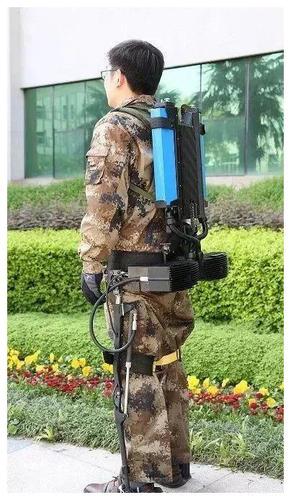 从流浪地球看机械外骨骼解放军外骨骼即将投入使用