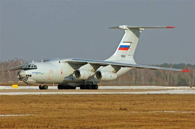 俄军喜提新伊尔76运输机,除发动机外没法让运20羡慕