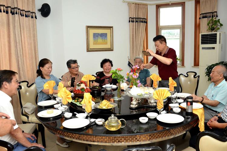 老友久别相聚欢(2019.7.20)