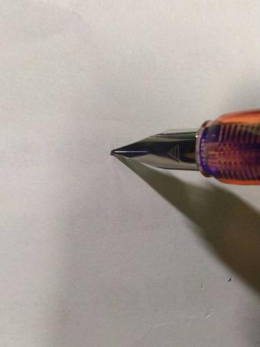 钢笔笔尖开一道缝,怎么办?能修好吗?