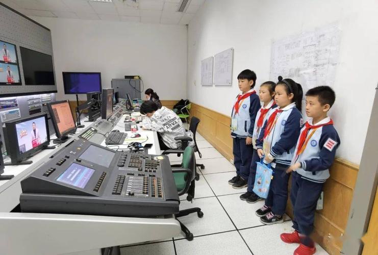 宁波乡音传四海丨访《来发讲啥西》节目主持人阿伟