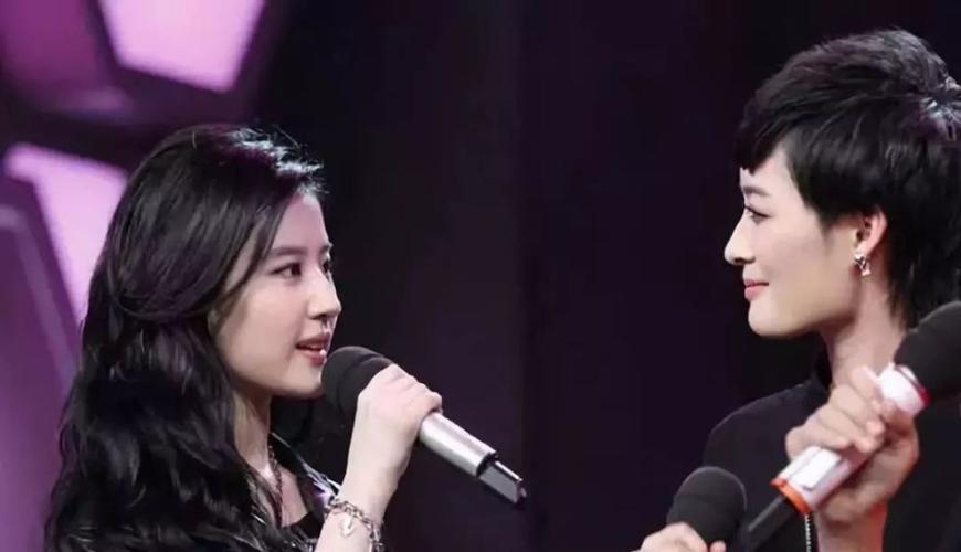 盘点那些意想不到的友情许嵩居然和她是断臂之交