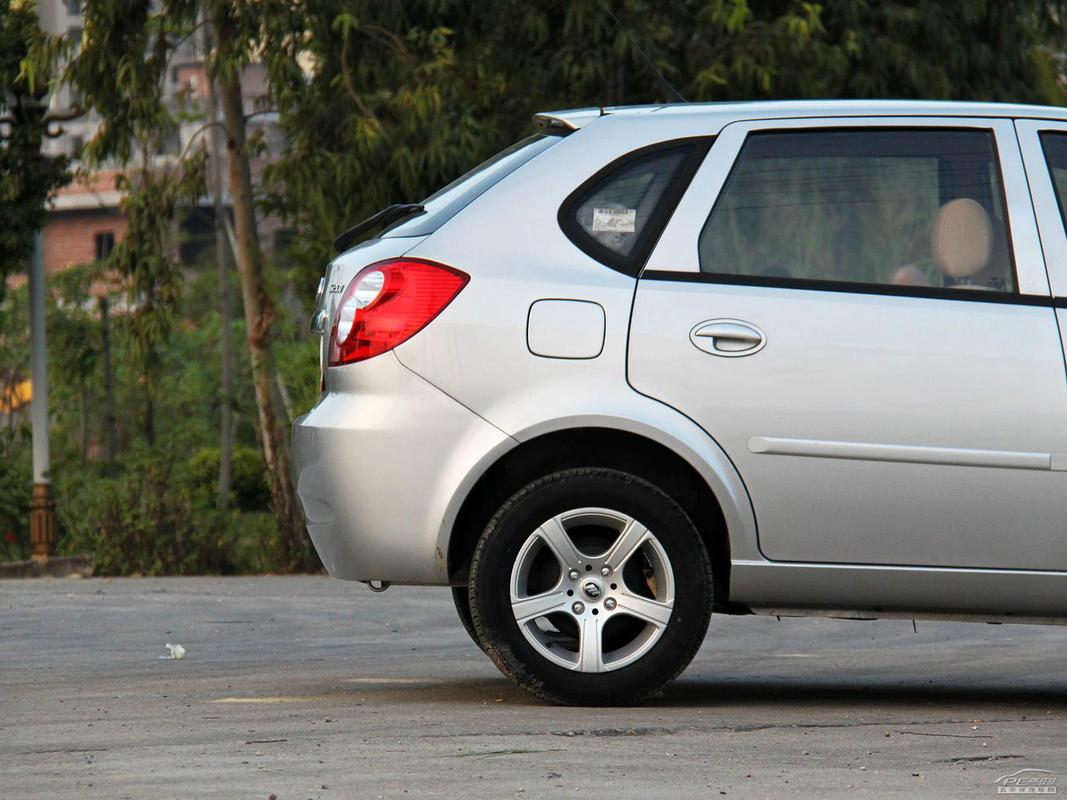 力帆520i 2010款 1.3l 手动标准型