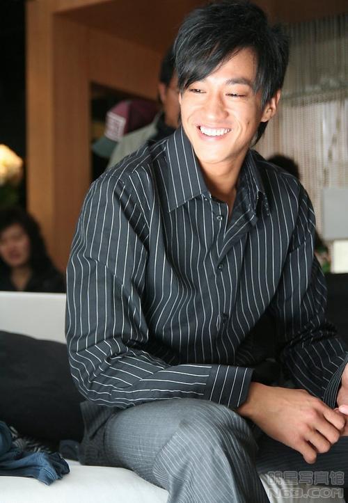 何润东写真-683x988.125k.大图-明星写真馆n63.com