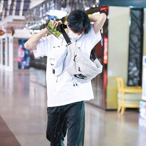 耐克nike运动腰包男女胸包王一博同款斜挎包单肩包ba5751-072-320