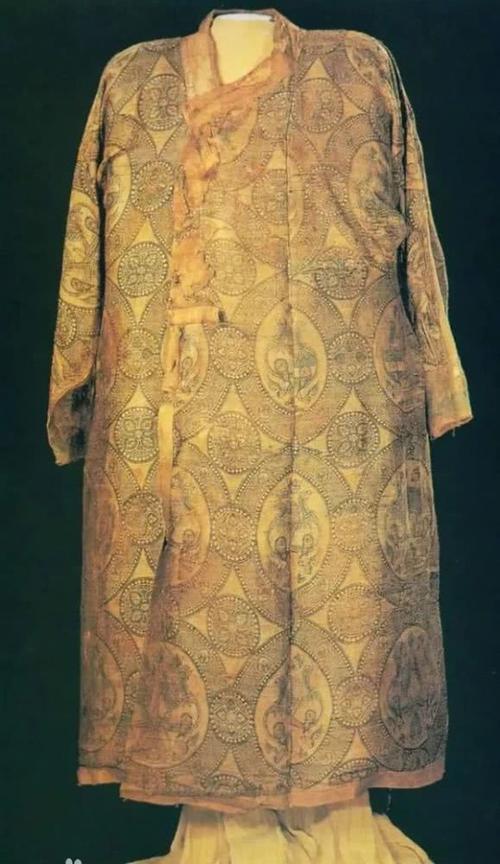 北宋灵鹫纹锦袍