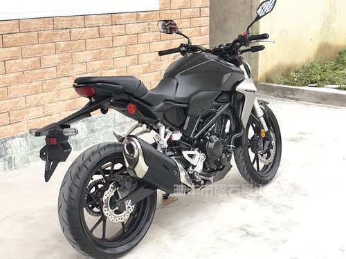 本田2019年款 cb300r 大排量街跑摩托车