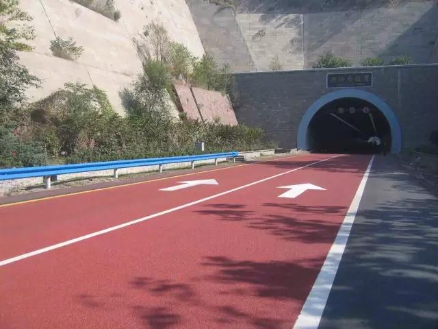 西安陶瓷颗粒防滑路面施工及材料汇总和分析,涨知识啦