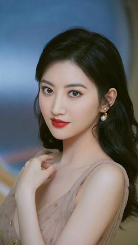 演员景甜,演技出众,古典美人,太喜欢她的气质了,来看美照吧