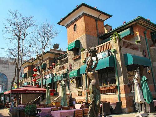 天津有意大利风情街,武汉有西班牙风情街!盐城也有!