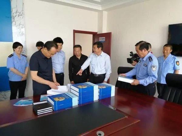 【扫黑】敖汉旗旗委书记邱文博到敖汉旗市场监管局开展扫黑除恶专项