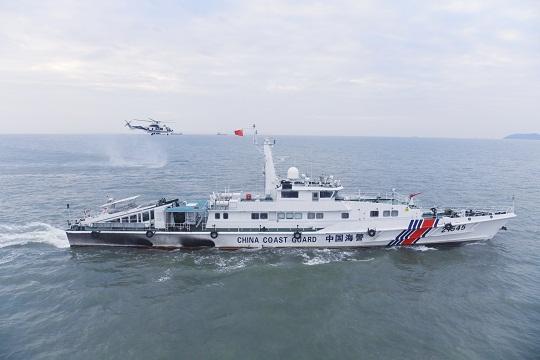 图为海警,公安联合巡航.景国民 摄