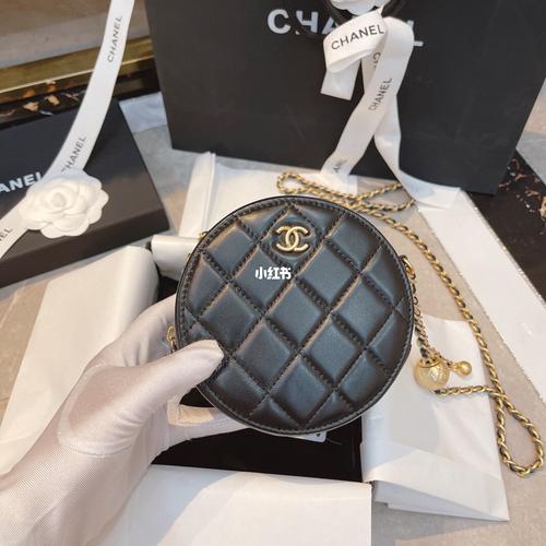 chanel金属球圆饼包_香奈儿怎么样_时尚_箱包