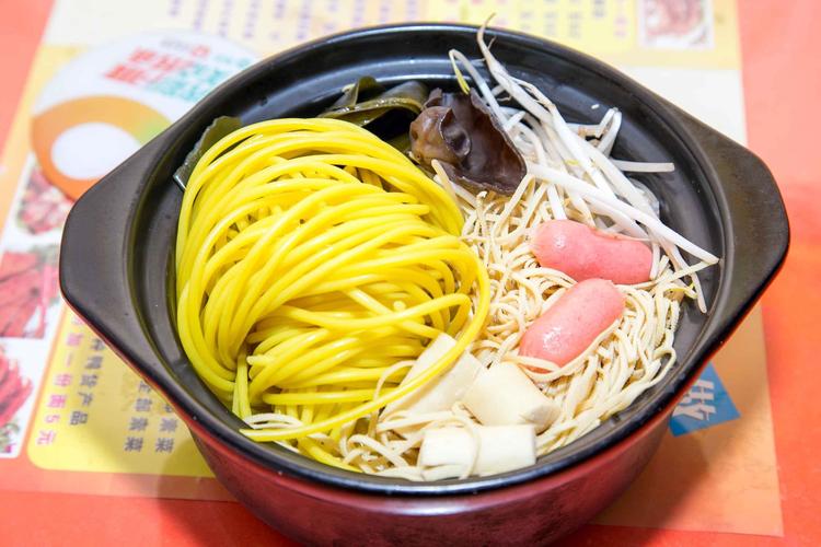 松原市宁江区马宝权麻辣烫米线小吃部
