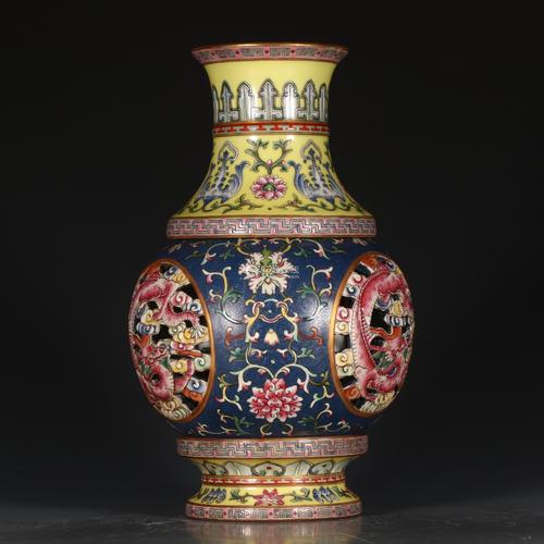 粉彩花卉描金镂空转心瓶 famille rose flower vase