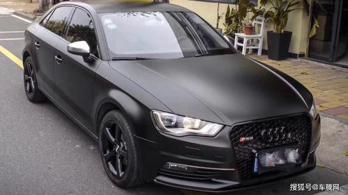 奥迪a3电光金属黑贴膜改色效果图
