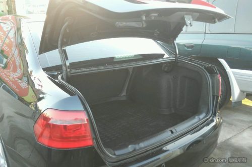 大众朗逸后备箱