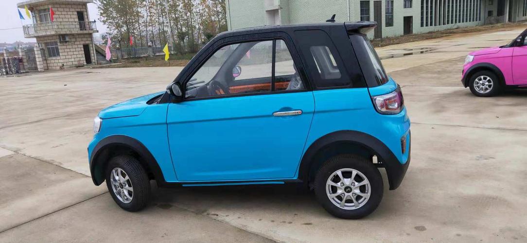 新款皇派公爵m1家用代步迷你型油电两用电动汽车成人四轮车美驰