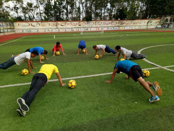 2016年三亚市中小学校园足球教练员第二期培训班(海棠区)