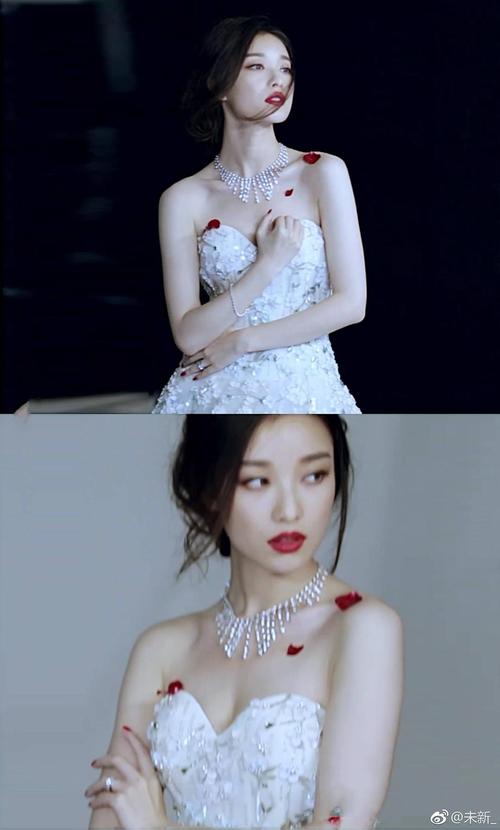 找壁纸看见倪妮这张图好漂亮啊