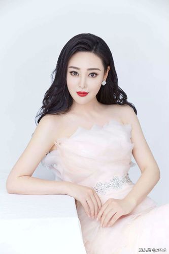 刘朵朵肖像权代言费联系 刘朵朵,出生于内蒙古赤峰,中国内地女模特