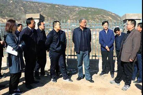 吴起县委书记董强深入吴起采油厂督查水环境治理工作