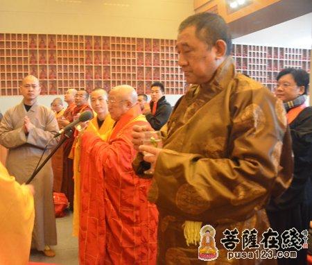 香根·巴登多吉大活佛,松纯长老为佛像开光