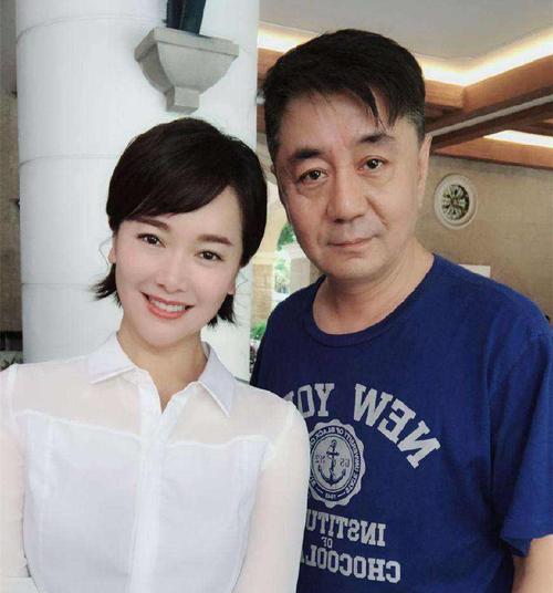 左小青嫁给大20岁老公两人在一起更像父女原来对方大有来头
