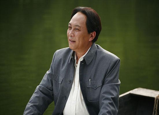 唐国强简介 唐国强大红时为何被赶出八一电影厂?(2)