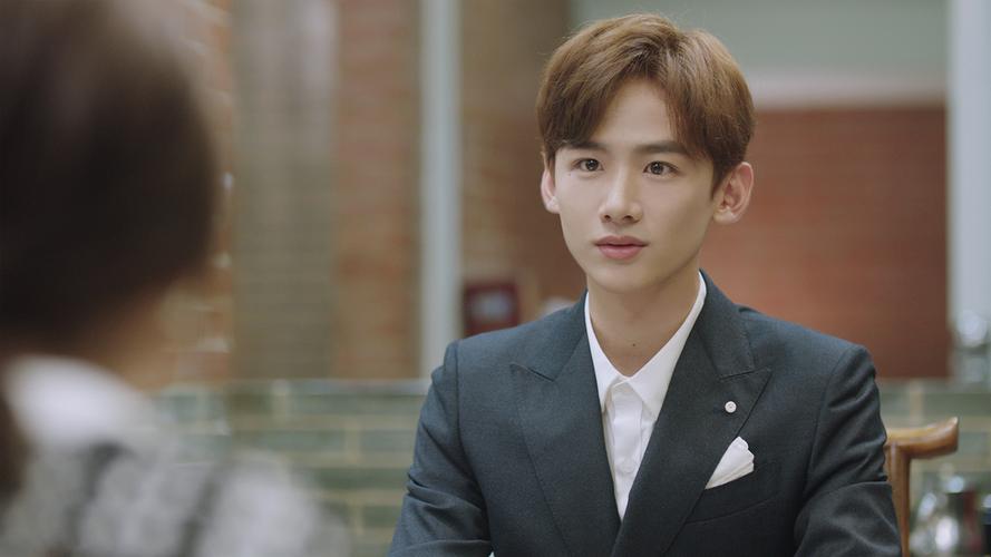 白敬亭《初晨》来袭,与女主上演虐心姐弟恋,原著虐哭网友