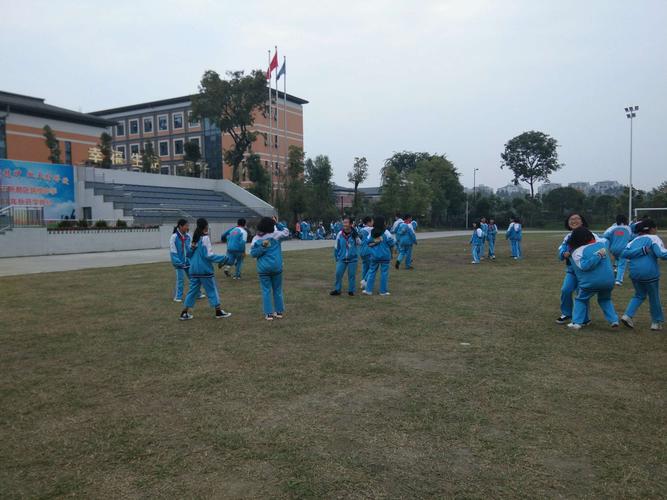 新都区旃檀中学2017级6班团体活动