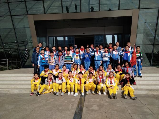 丹阳市实验小学--在"行走的课堂"里成长