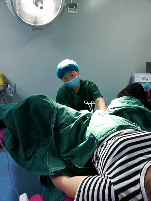 为3次分娩后的孕妇做人工流产手术