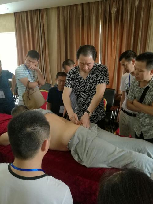 北京一康超微针刀培训-胡超伟 在超微针刀人眼里,解决